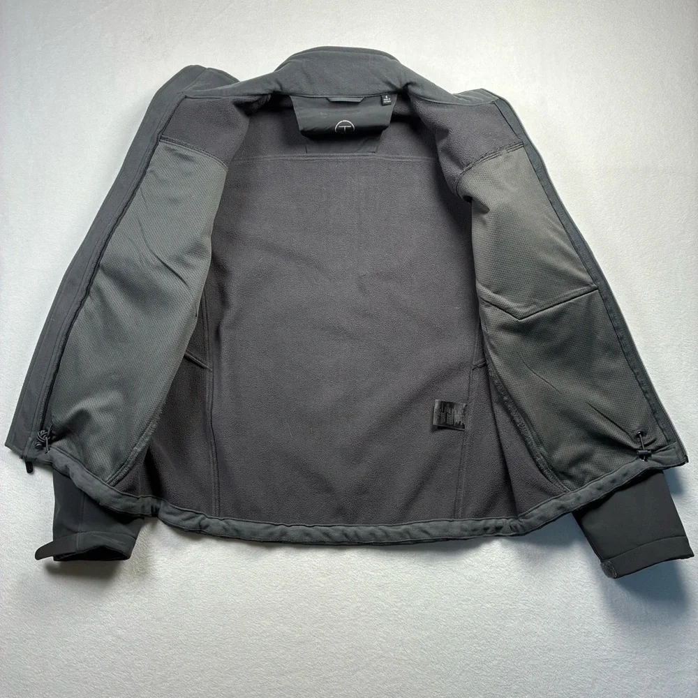 Tech by Tumi Men's Small Gray Softshell Jacket Fleece Lined Performance *FLAW